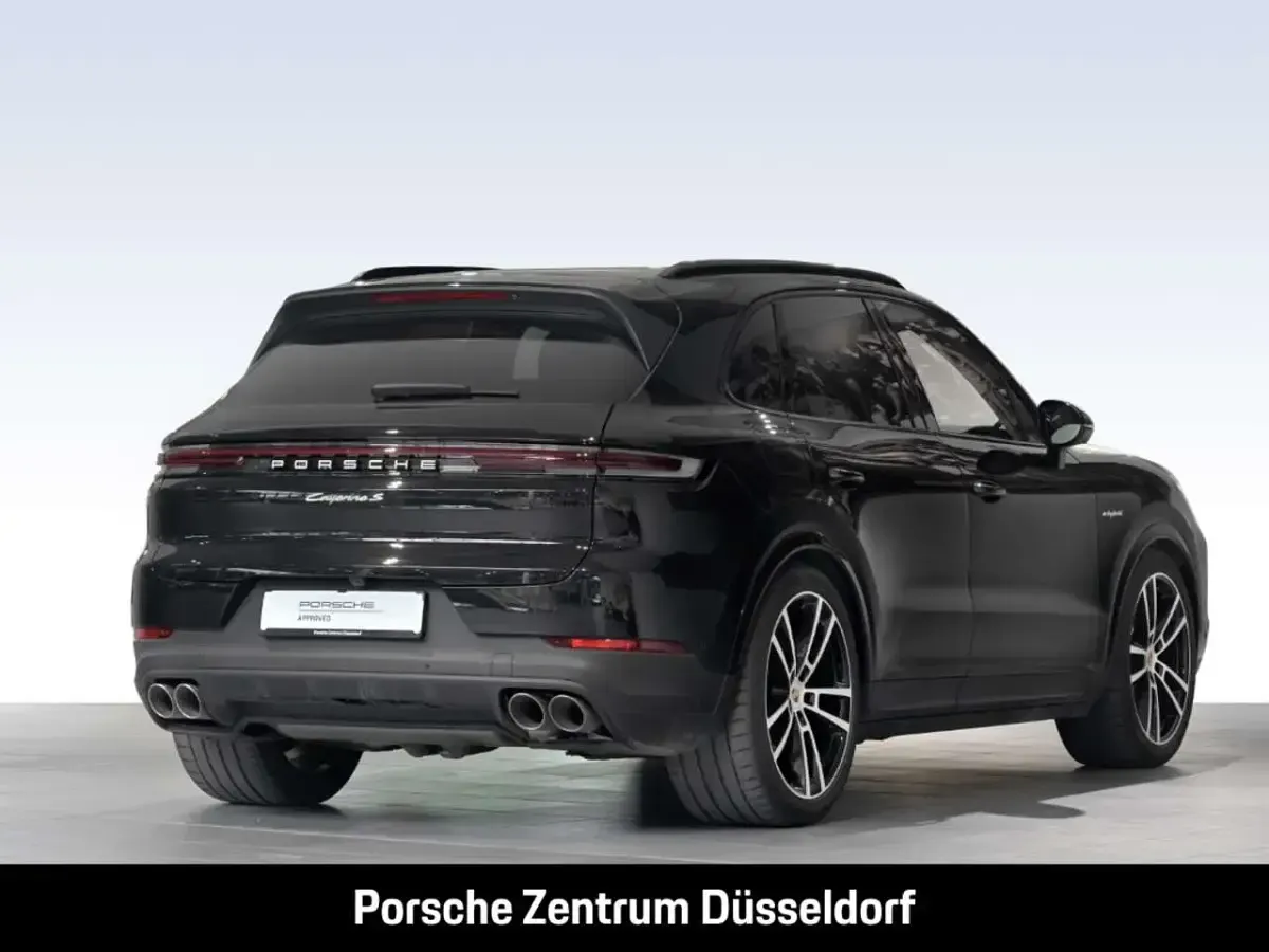 Gebraucht Porsche Cayenne S E-Hybrid 519 PS (381 kW) 2025 Schwarz SUV