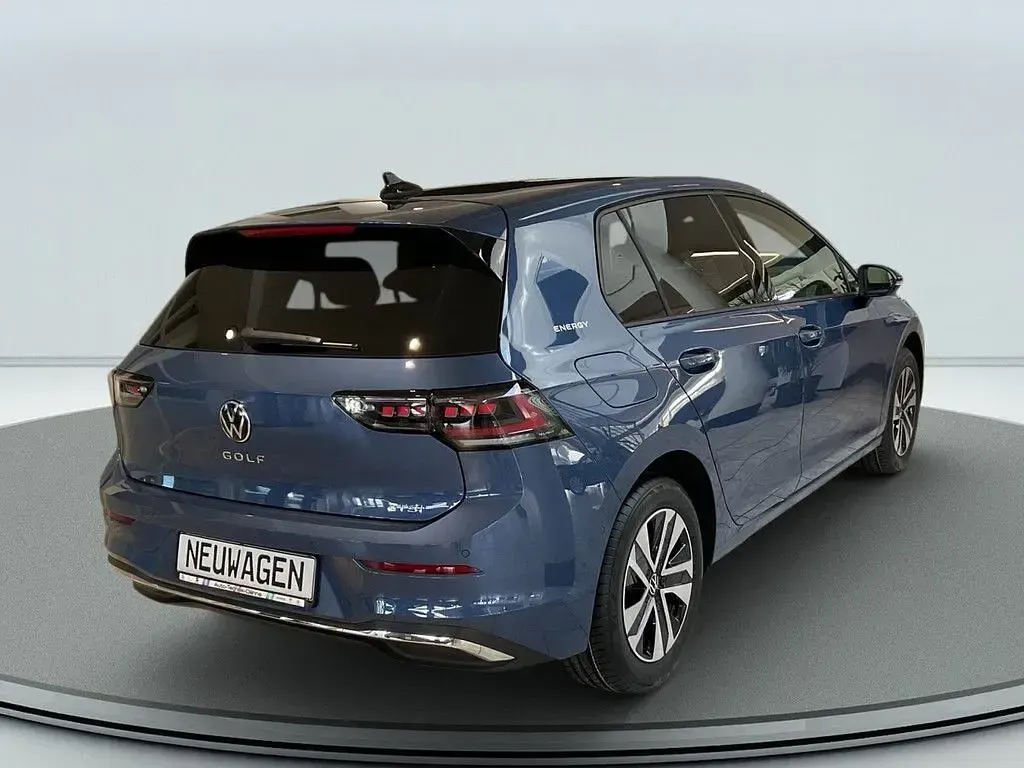 Neu VW Golf VIII 150 PS (110 kW) 2026 Blau Limousine