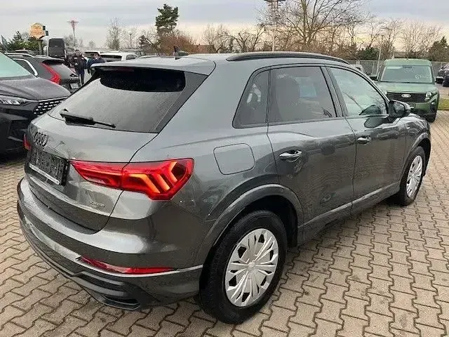 Gebraucht Audi Q3 S-Line 190 PS (139 kW) 2024 Daytonagrau SUV