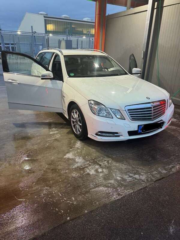Gebraucht 2011 Mercedes E200 Elegance Kombi | 8.000 € - Bild 1/4