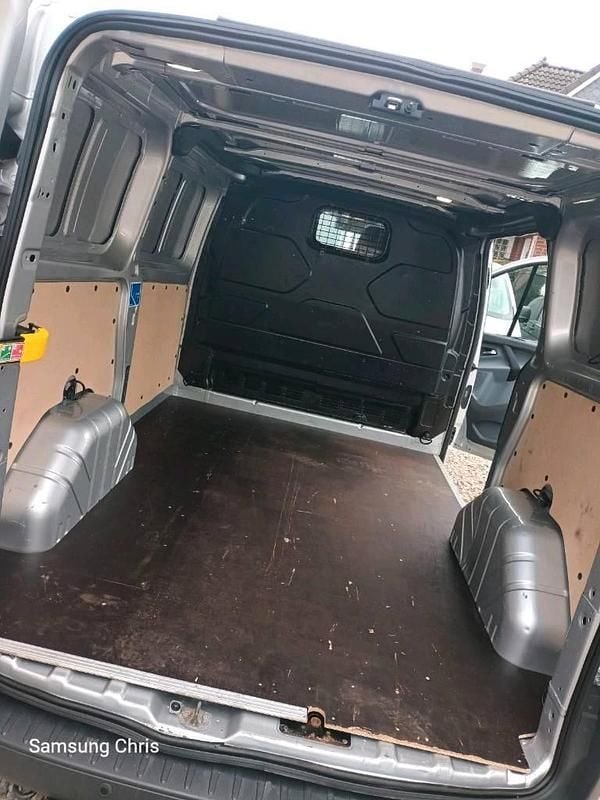 Usata Ford Transit Custom 135 CV (99 kW) 2017 Argento Monovolume