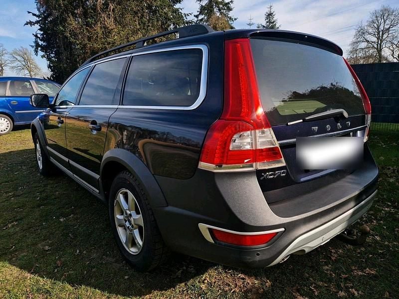 Gebraucht Volvo XC70 181 PS (133 kW) 2015 Blau Kombi