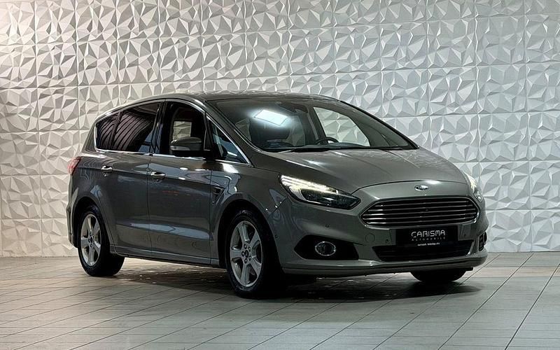 Gebraucht Ford S-MAX Titanium 179 PS (131 kW) 2015 Grau Van / Kleinbus