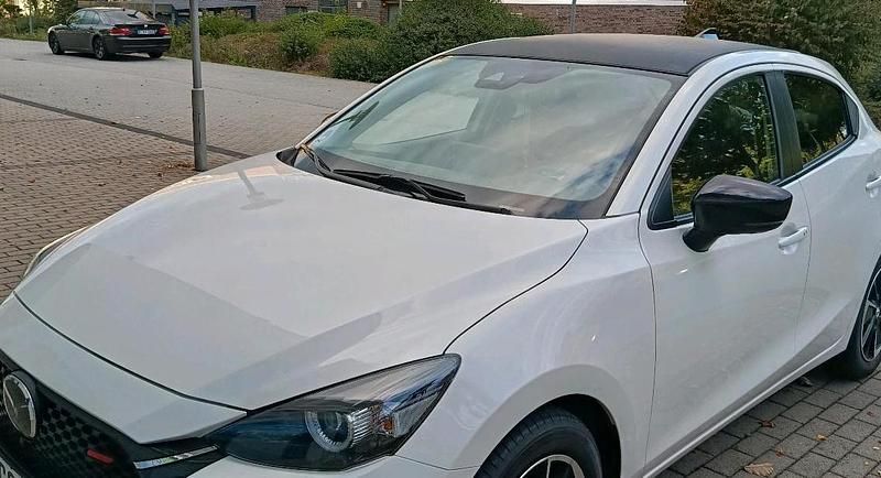 Weiß Neu 2024 Mazda 2 Homura-Line Kleinwagen | 27.700 € - Bild 1/4