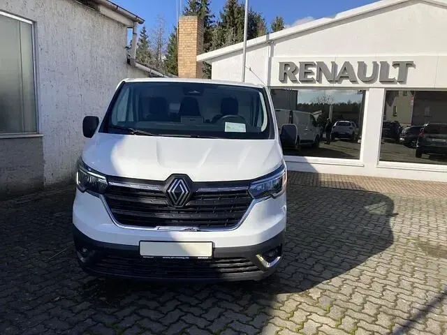 Neu Renault Trafic Komfort 131 PS (96 kW) 2025 Weiß Van / Kleinbus