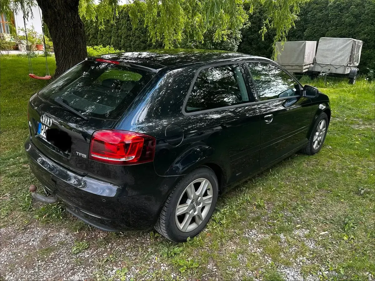 Używany Audi A3 125 KM (91 kW) 2010 Czarny Hatchback