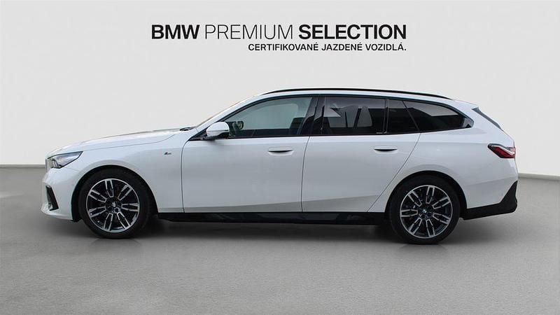 Używany BMW 520 Performance 197 KM (144 kW) 2025 Biały Sedan/Limuzyna