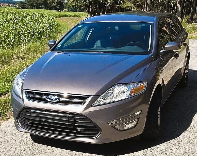 Braun Gebraucht 2012 Ford Mondeo Trend Kombi | 3.800 € (Superpreis) - Bild 1/4