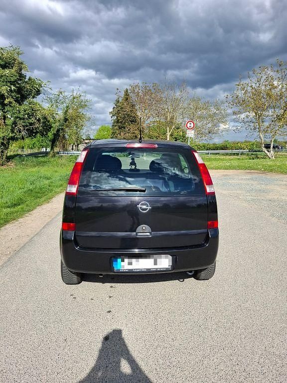 Second-hand Opel Meriva 101 CP (74 kW) 2004 Negru Monovolum
