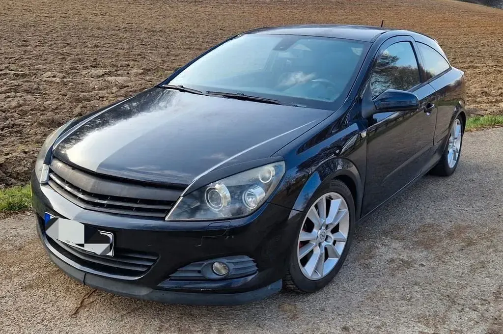 Second-hand Opel Astra 200 CP (147 kW) 2006 Negru Coupe