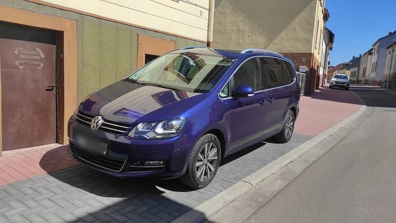 Gebraucht VW Sharan 184 PS (135 kW) 2018 Blau Van / Kleinbus