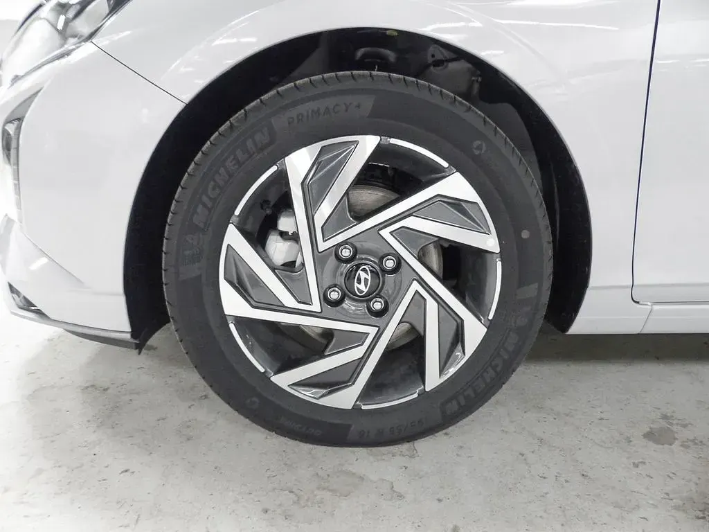 Neu Hyundai i20 Trend 101 PS (74 kW) 2025 Blau Kleinwagen