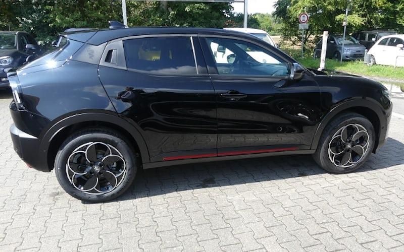 Neu Alfa Romeo GT Junior 145 PS (106 kW) 2025 Schwarz SUV