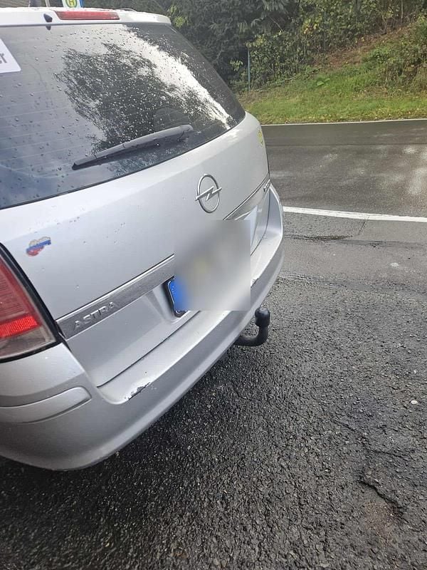 Grau Gebraucht 2007 Opel Astra Kombi | 1.200 € (Teuer) - Bild 1/4