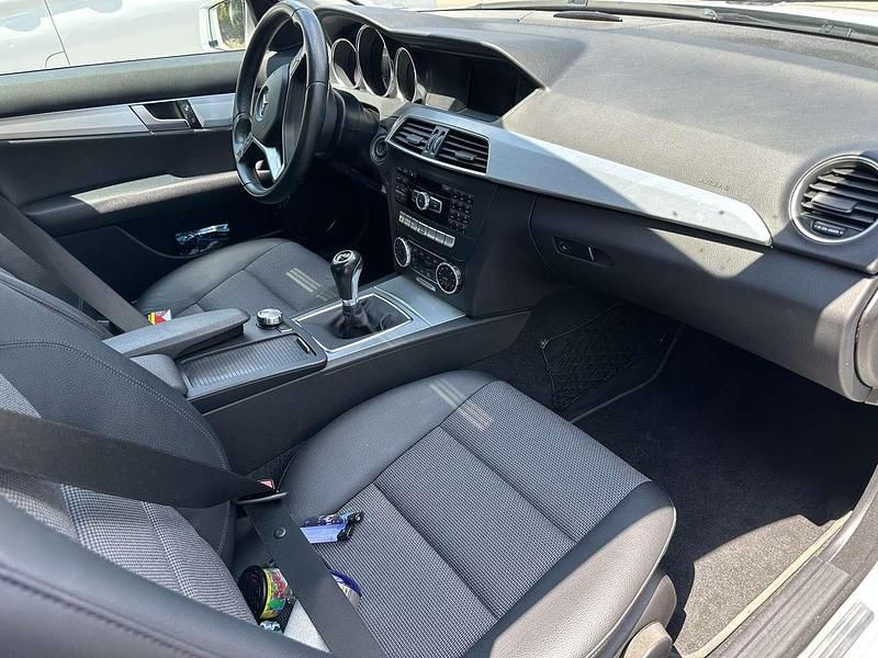 Gebraucht 2012 Mercedes C200 Limousine | 14.700 € (Teuer) - Bild 1/4