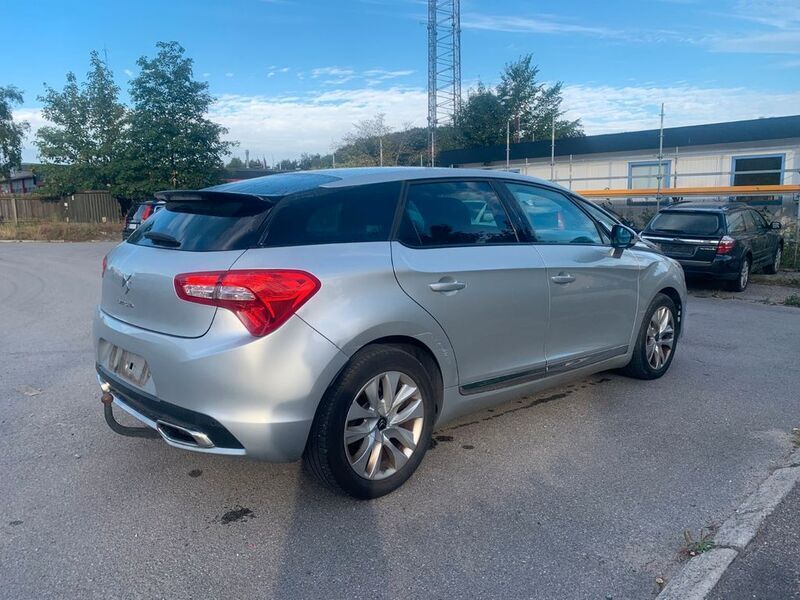 Second-hand Citroën DS5 Chic 120 CP (88 kW) 2016 Gri Hatchback