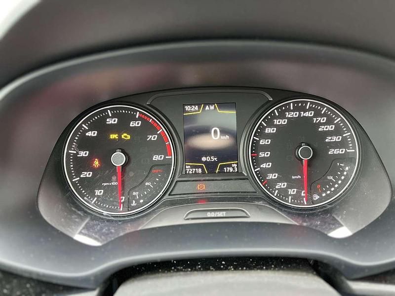 Second-hand Seat Leon 125 CP (91 kW) 2018 Alb Berlinǎ