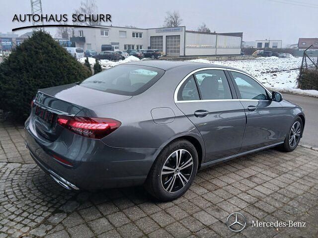 Gebraucht Mercedes E220 Avantgarde 194 PS (142 kW) 2021 Lack selenitgrau (metallic) Limousine
