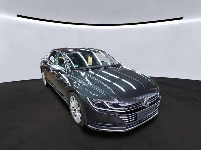 Gebraucht VW Arteon Elegance 190 PS (139 kW) 2018 Mangangrau metallic Kleinwagen