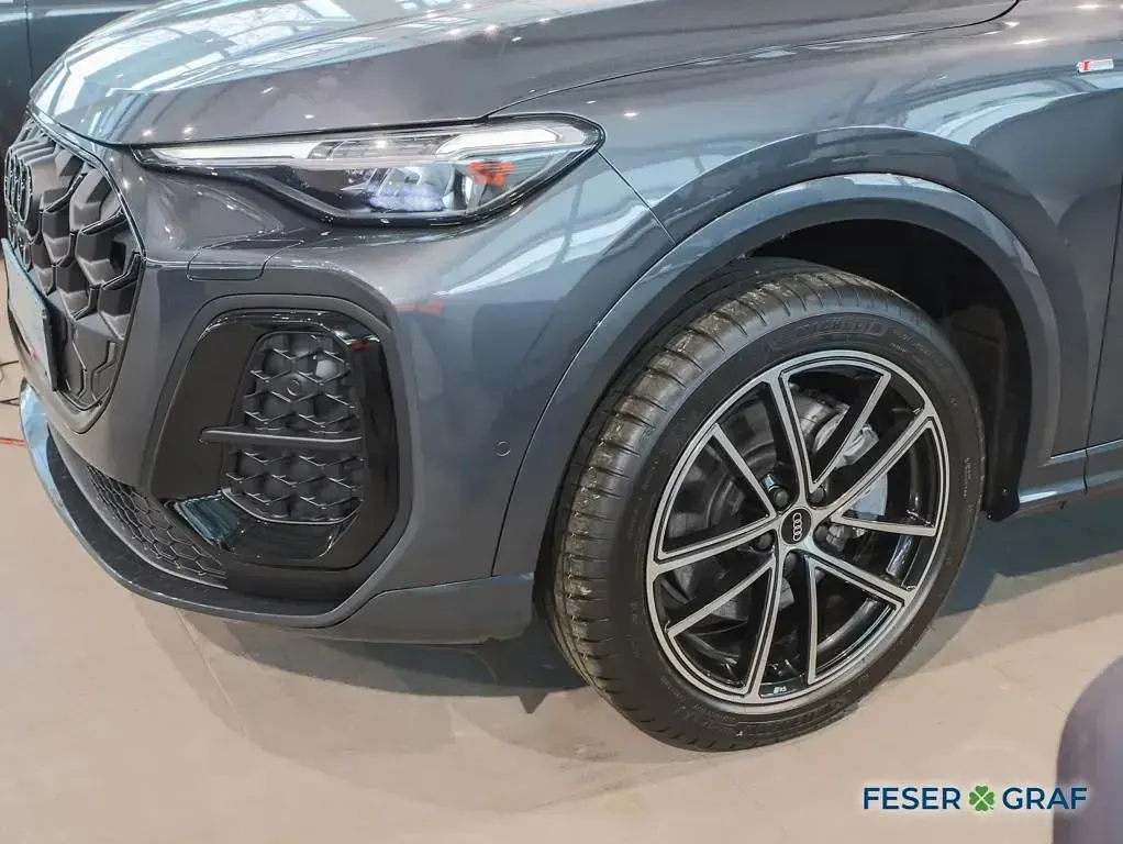 Neu Audi Q5 S-Line 204 PS (150 kW) 2025 Grau (tamboragrau metallic) SUV