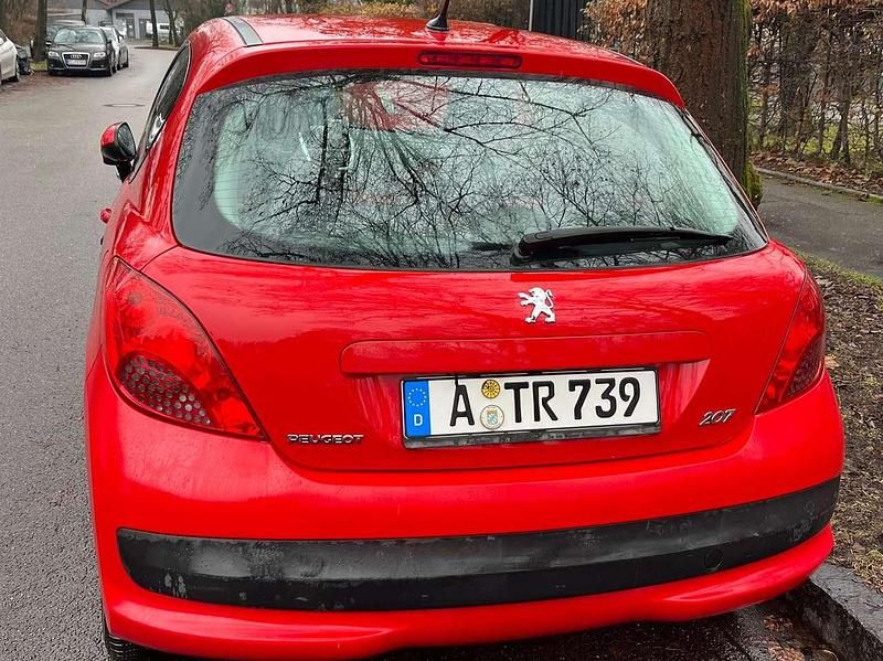 Gebraucht Peugeot 207 Filou 73 PS (53 kW) 2006 Rot Limousine
