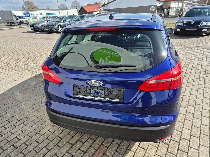 Gebraucht Ford Focus Business Edition 125 PS (91 kW) 2018 Blau Kombi