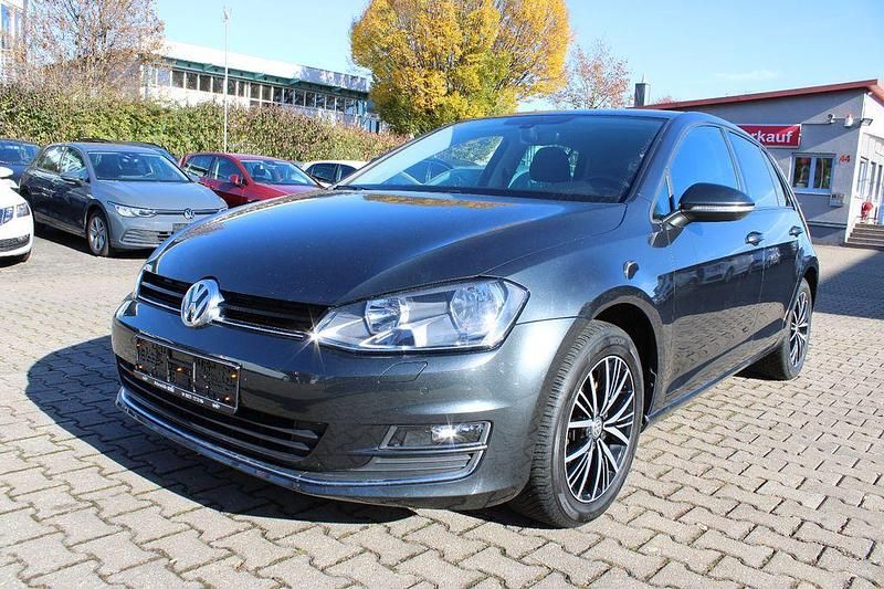 Grau Gebraucht 2017 VW Golf VII Allstar Limousine | 10.990 € (Fairer Preis) - Bild 1/4