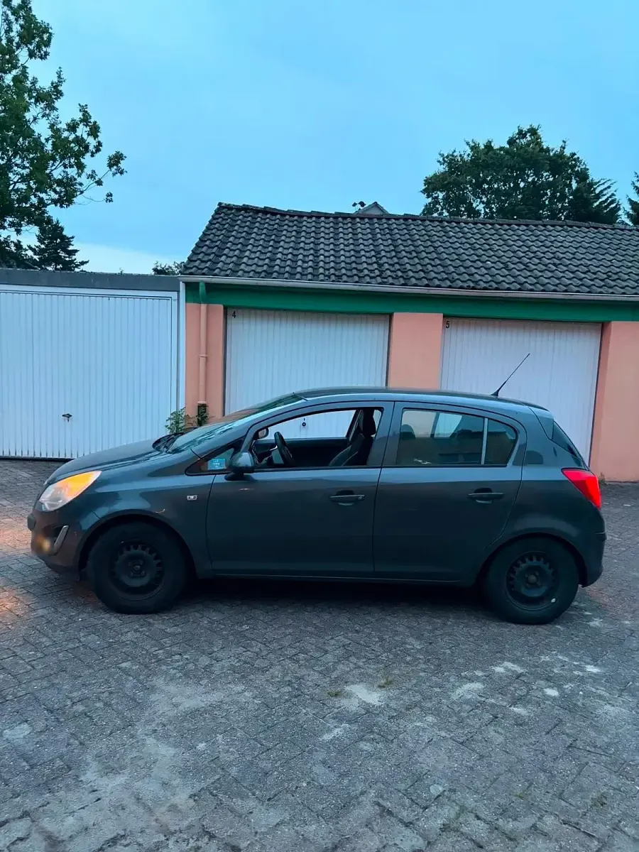 Gebraucht Opel Corsa 86 PS (63 kW) 2012 Grau Kleinwagen