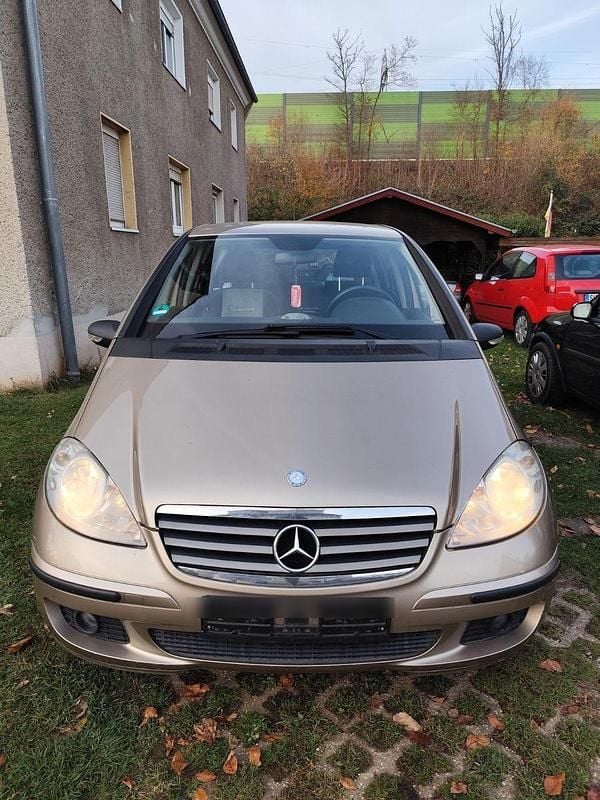Beige Gebraucht 2004 Mercedes A150 Classic Kleinwagen | 1.300 € (Superpreis) - Bild 1/4