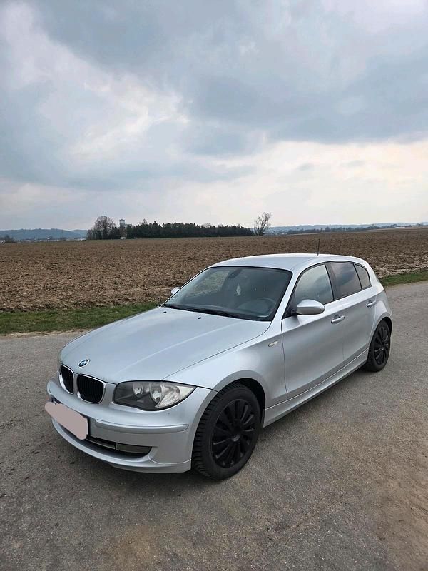 Gebraucht BMW 118 143 PS (105 kW) 2007 Silber Kleinwagen