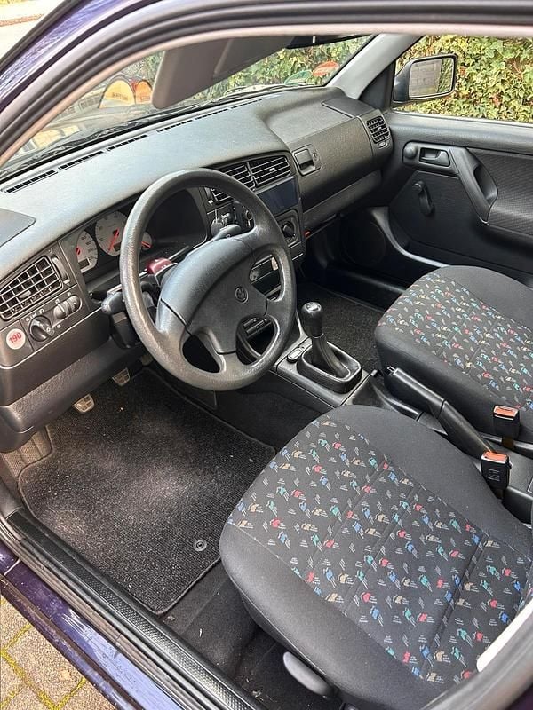 Gebraucht VW Golf III 60 PS (44 kW) 1994 Kleinwagen