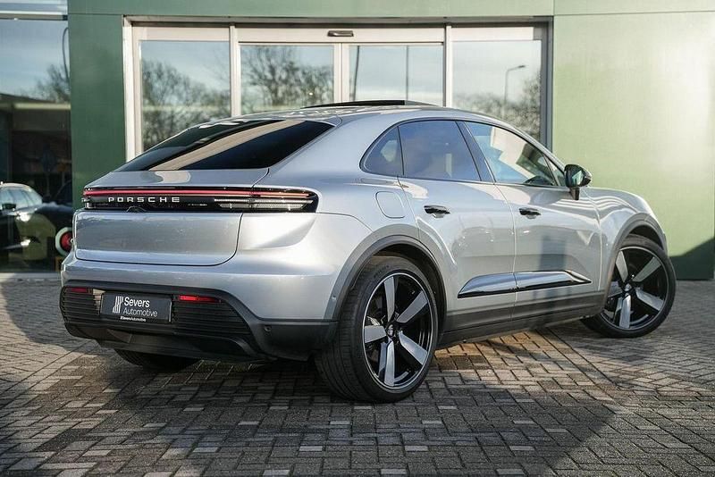 Gebraucht Porsche Macan 250 kW (340 PS) 2025 Silber SUV