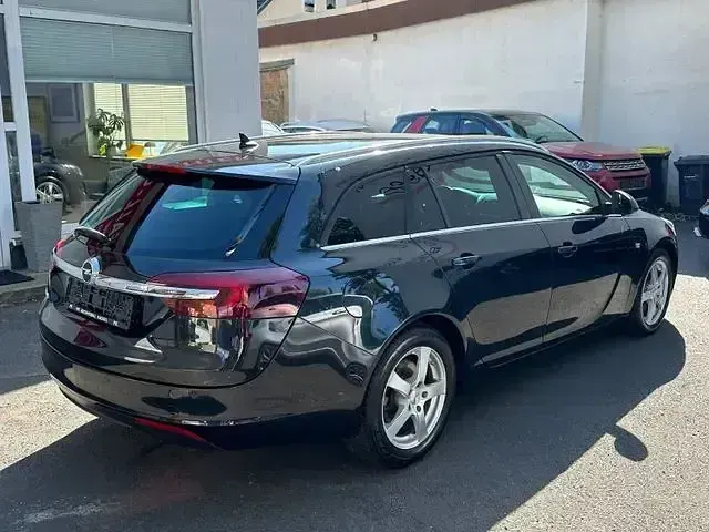 Gebraucht Opel Insignia Sport 163 PS (119 kW) 2014 Schwarz Kombi