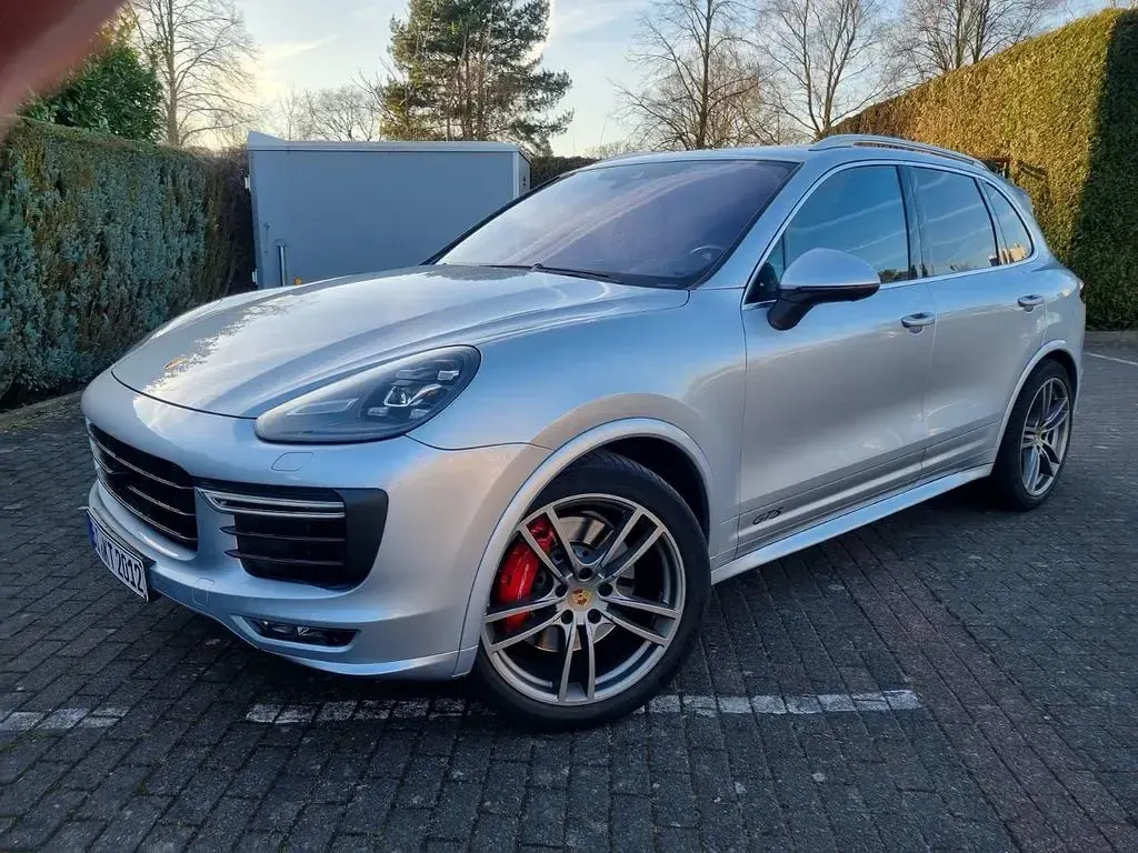 Gebraucht Porsche Cayenne 441 PS (324 kW) 2016 Silber SUV