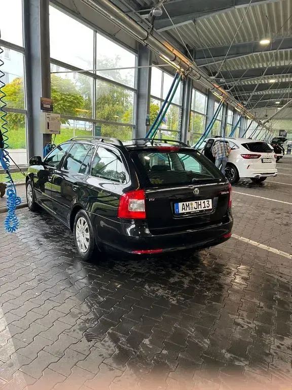 Gebraucht Skoda Octavia 160 PS (117 kW) 2010 Schwarz Kombi