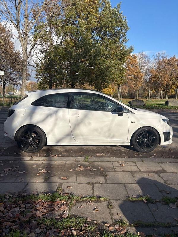 Gebraucht Seat Ibiza CUPRA 105 PS (77 kW) 2011 Weiß Kleinwagen