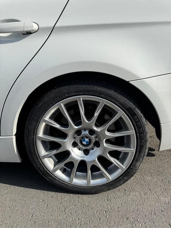 Gebraucht BMW 330 245 PS (180 kW) 2011 Weiß Kombi