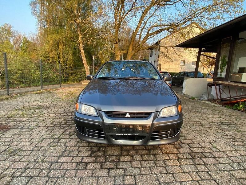 Gebraucht Mitsubishi Space Star 98 PS (72 kW) 2005 Grau Van / Kleinbus