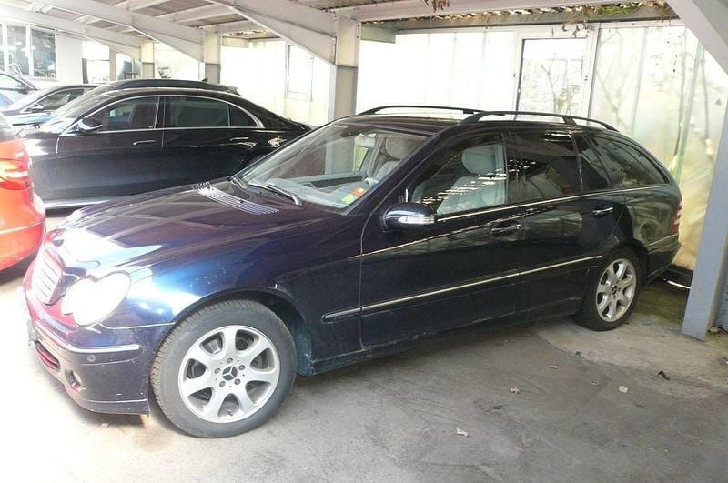 Gebraucht Mercedes C220 150 PS (110 kW) 2007 Blau Kombi