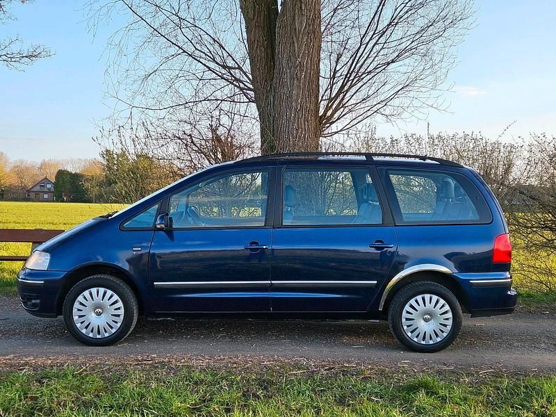 Gebraucht VW Sharan Highline 131 PS (96 kW) 2005 Blau Van / Kleinbus