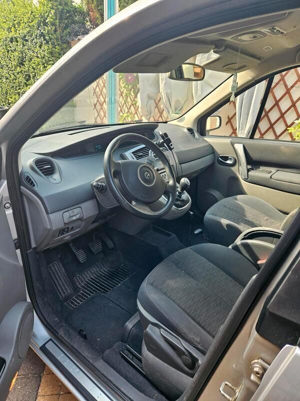 Silber Gebraucht 2007 Renault Scénic II Van / Kleinbus | 2.500 € (Fairer Preis) - Bild 1/4