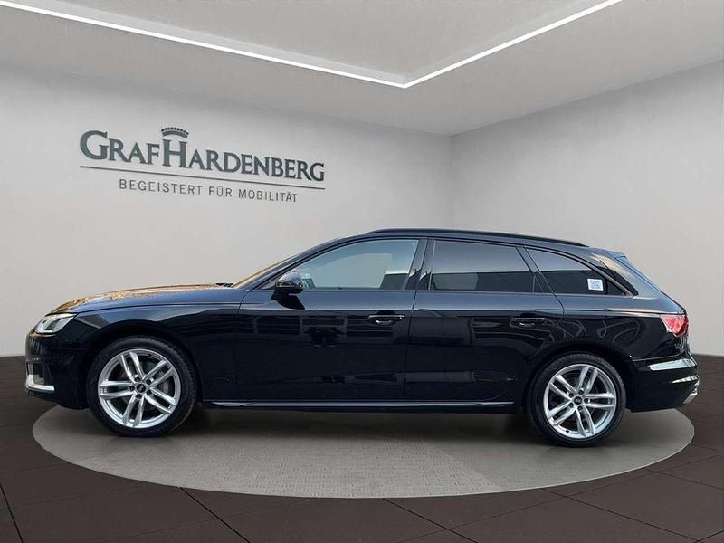 Gebraucht Audi A4 Advanced 204 PS (150 kW) 2023 Schwarz Kombi