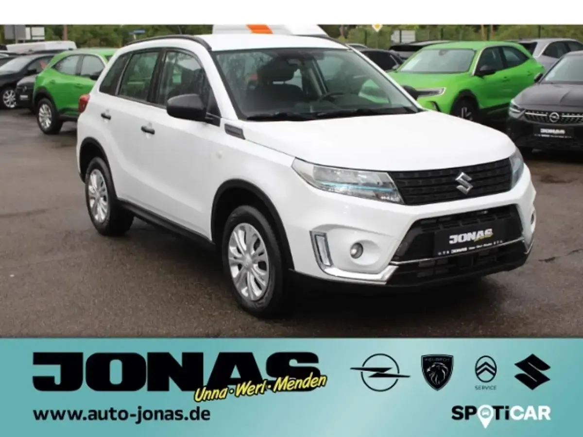 Gebraucht Suzuki Vitara Club 129 PS (94 kW) 2022 Weiss SUV