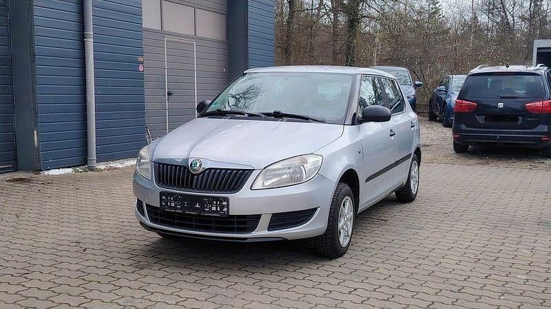 Gebraucht Skoda Fabia 86 PS (63 kW) 2011 Silber Limousine