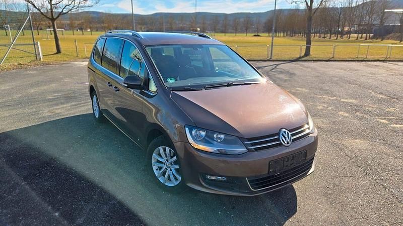 Gebraucht VW Sharan Comfortline 140 PS (102 kW) 2011 Braun Van / Kleinbus