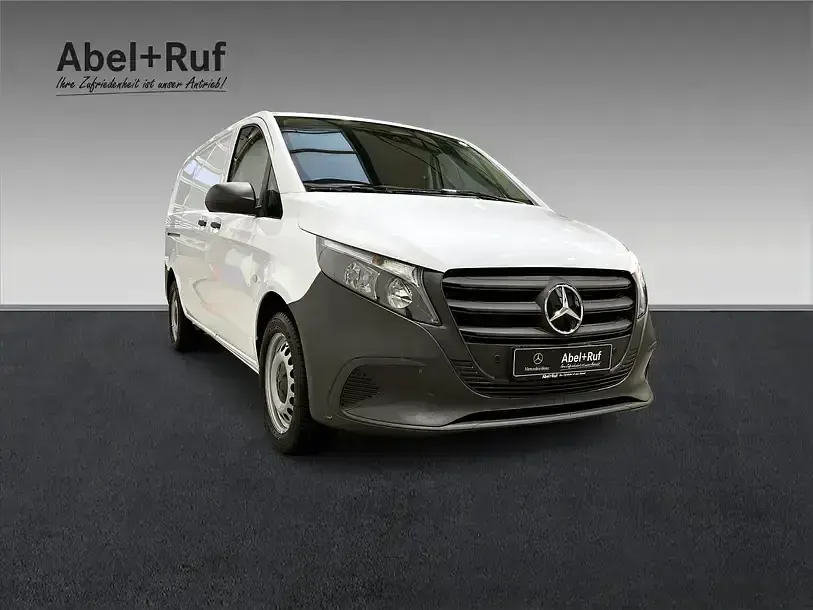 Gebraucht Mercedes Vito 136 PS (100 kW) 2025 Arktikweiß Van