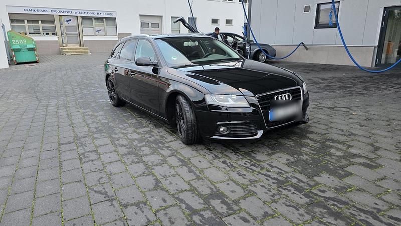 Schwarz Gebraucht 2009 Audi A4 Comfort Kombi | 5.200 € (Fairer Preis) - Bild 1/4