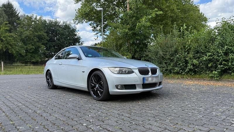 Gebraucht BMW 325 218 PS (160 kW) 2006 Silber Coupé