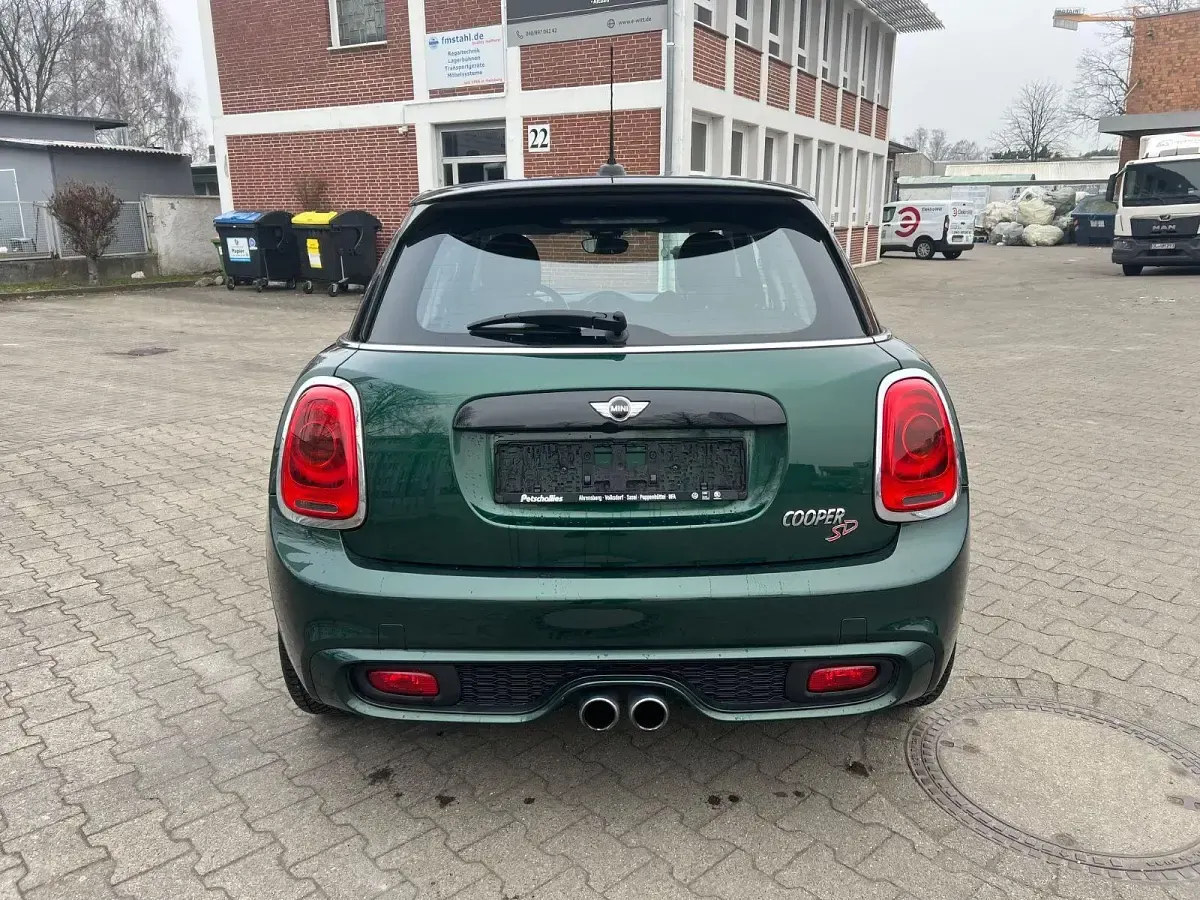 Gebraucht Mini Cooper SD 170 PS (125 kW) 2016 Grün Kleinwagen
