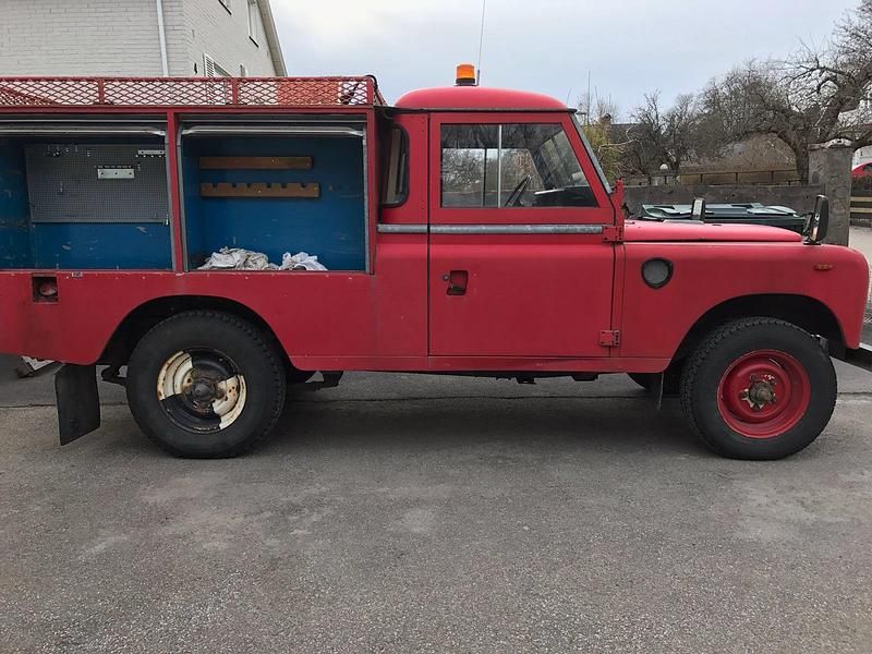 Gebraucht Land Rover 3 70 PS (51 kW) 1973 Rot SUV